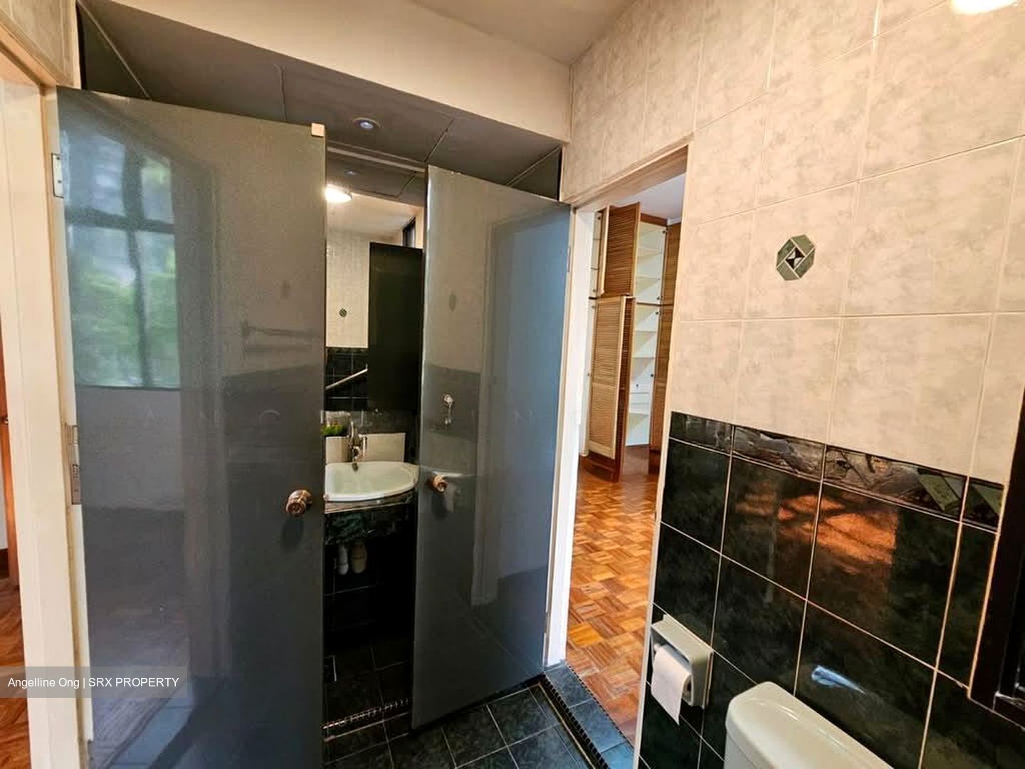 St. Martins Apartment (D10), Apartment #553177361